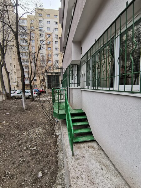 Drumul Taberei, spatiu comercial
