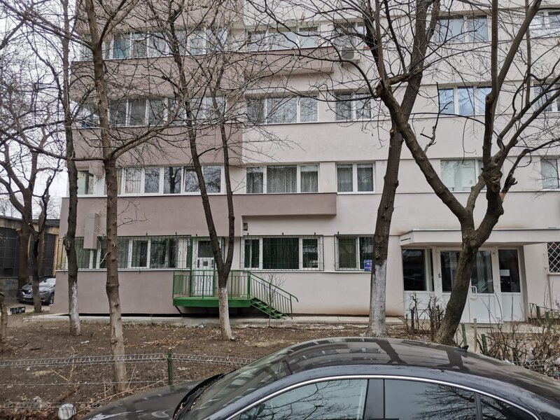 Drumul Taberei, spatiu comercial