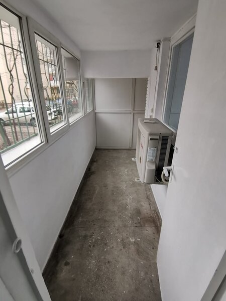 Drumul Taberei, spatiu comercial